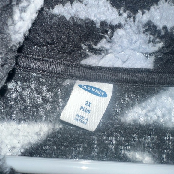 Old navy plus size Sherpa - Picture 2 of 2